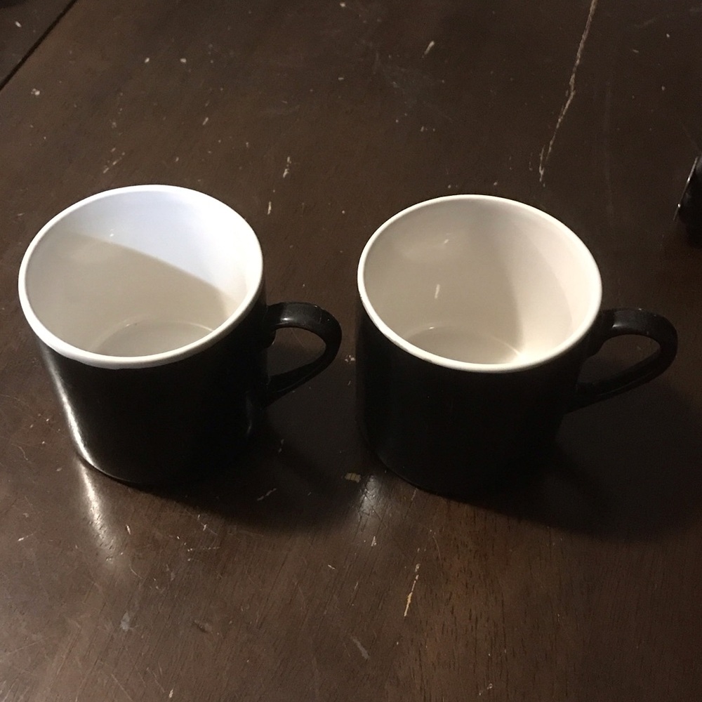 Elegant Black and White Coffee Mugs
